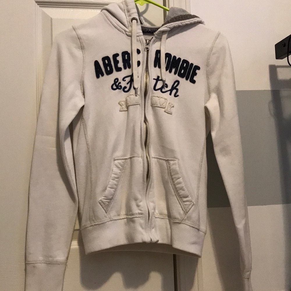 Abercrombie zip